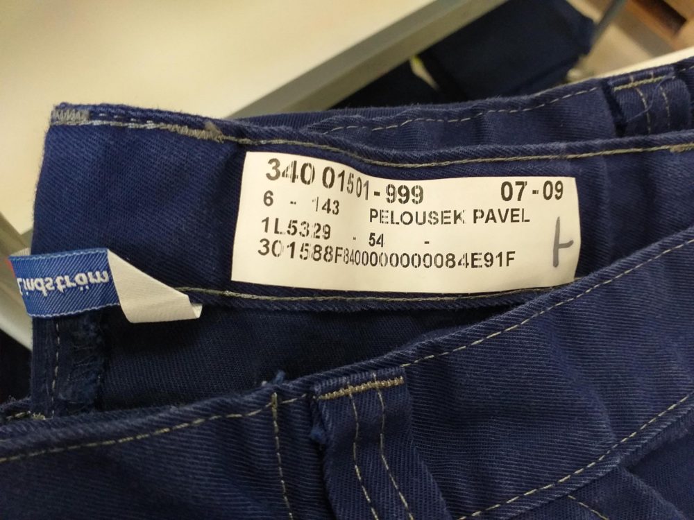 Oblečení má svůj vlastní unikátní kód.